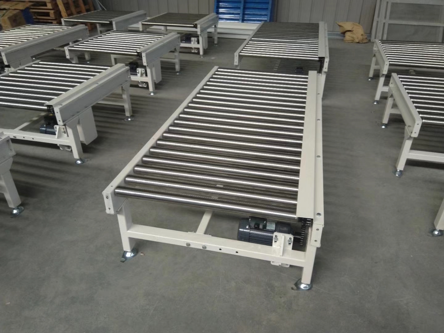 滾筒輸送機(jī)，青島樂途行工業(yè)設(shè)備有限公司